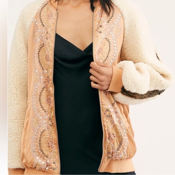 NWT FREE PEOPLE REVERSIBLE BOMBER SHEARLING JACKET. Size Small Retail$398 - Picture 2 of 6